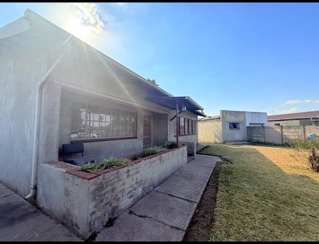 10 BEDROOM HOUSE FOR SALE IN VANDERBIJLPARK CW 5